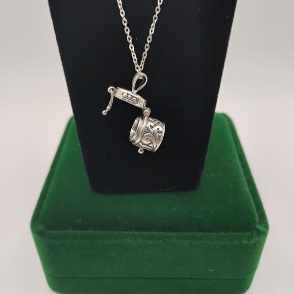 Sterling Silver Prayer Box on 18-inch Link Chain - Picture 3 of 6